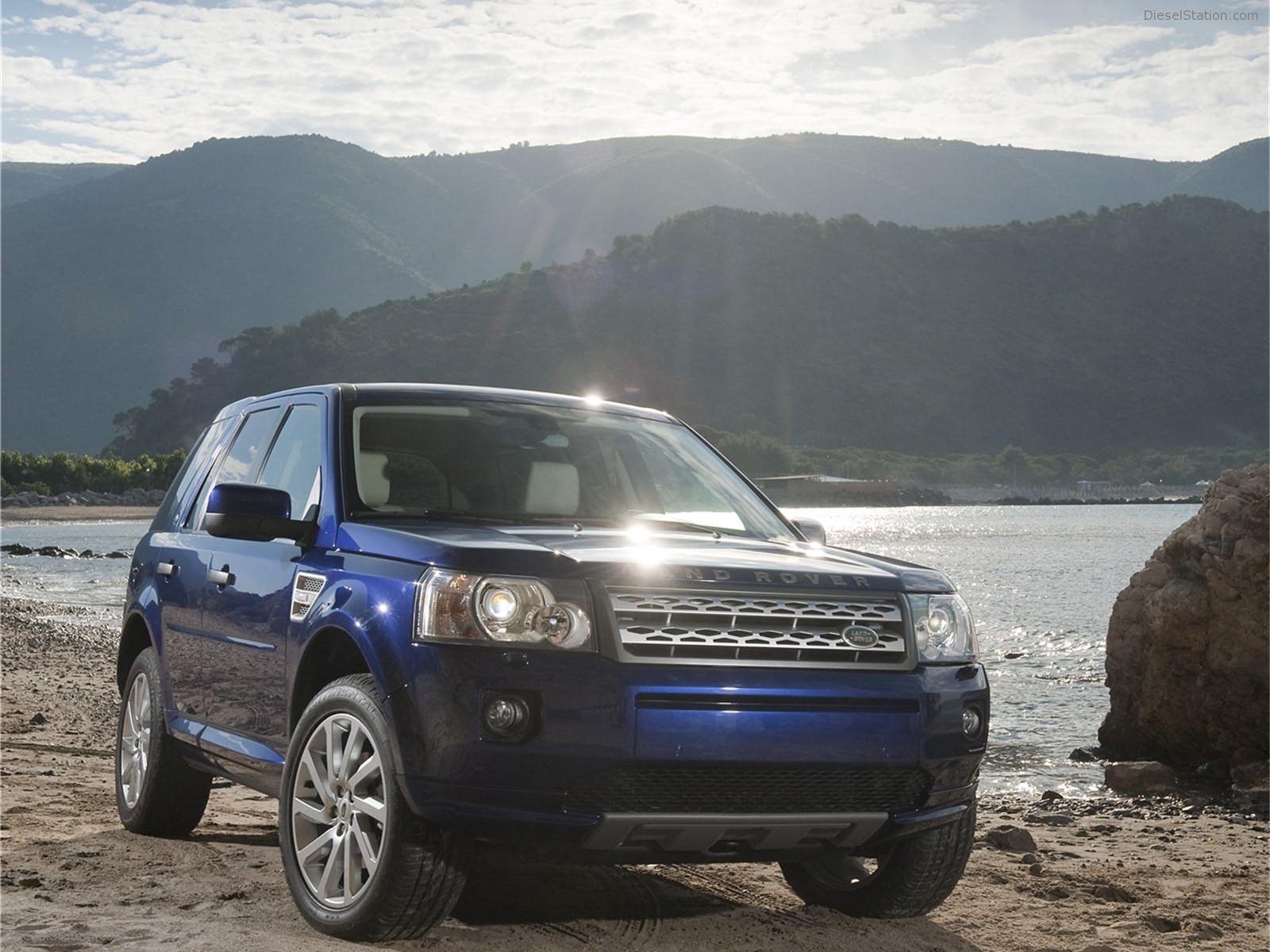 Land Rover LR2 2011